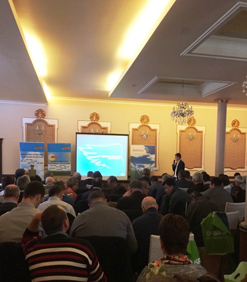 Fermieri din Bacău asistă la prezentarea publică a noutăţilor din portofoliul DEKALB® pentru campania de porumb